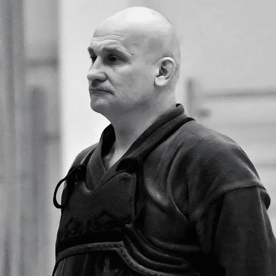 Тренер Алексей Боричев по кендо